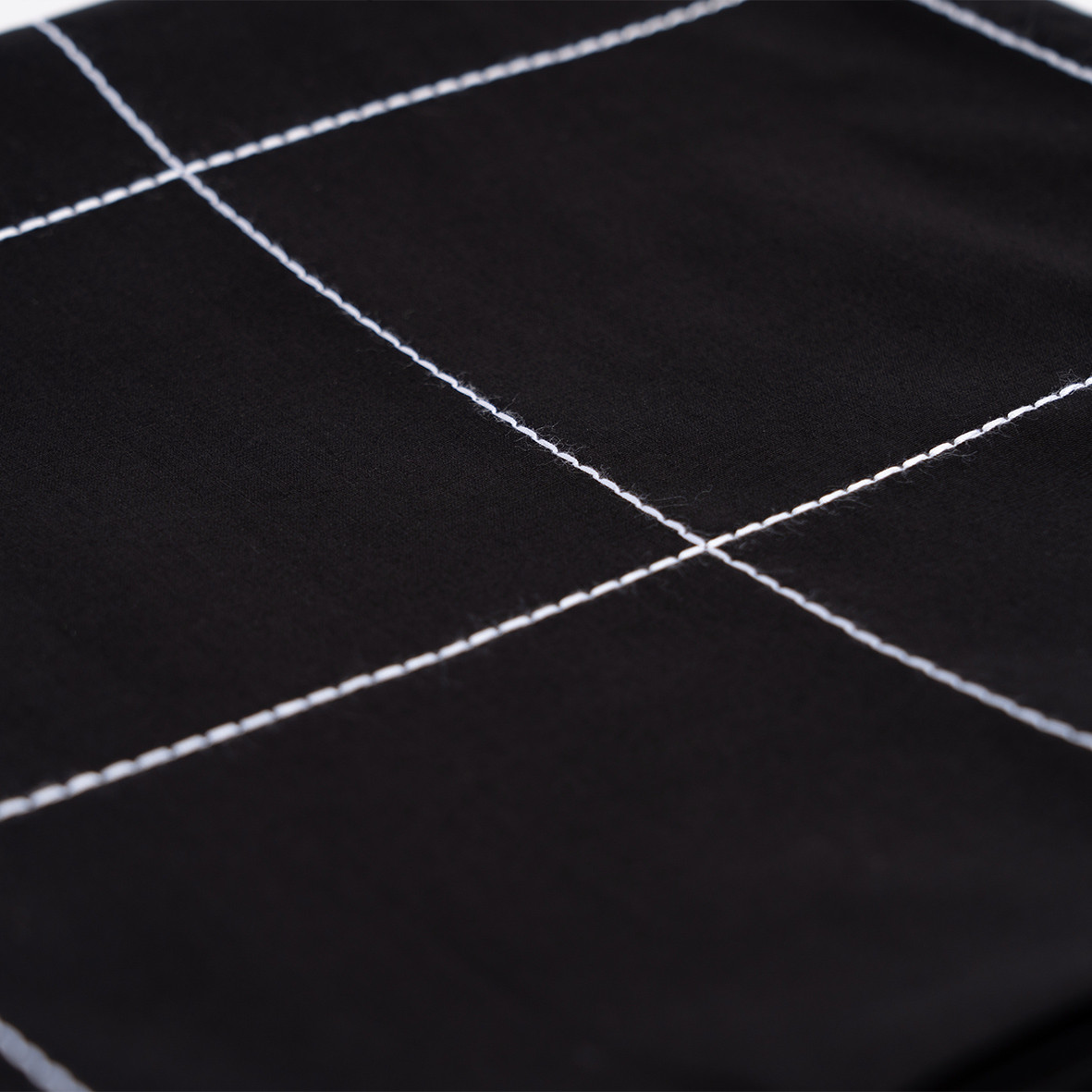 Checkerboard pillowcase "Nuit à Soho" - Black | RKF Home