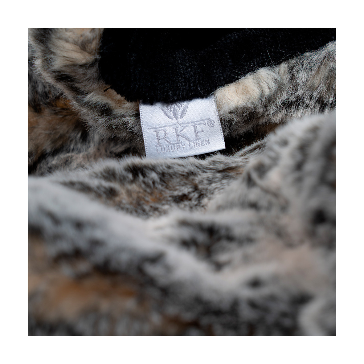 Faux fur throw - Grey