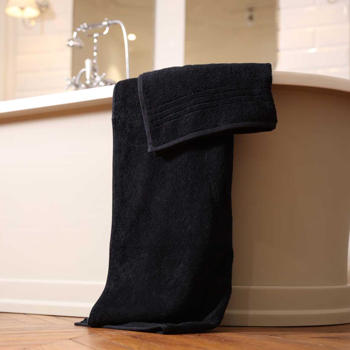 Bath towel "Nuit à Soho" - Black