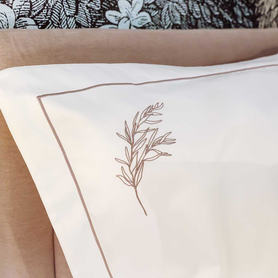 Pillowcase embroidery on the left "Jardins de Kyoto" - Ivory color