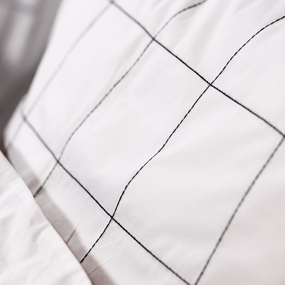 Checkerboard pillowcase "Nuit à Soho" - White