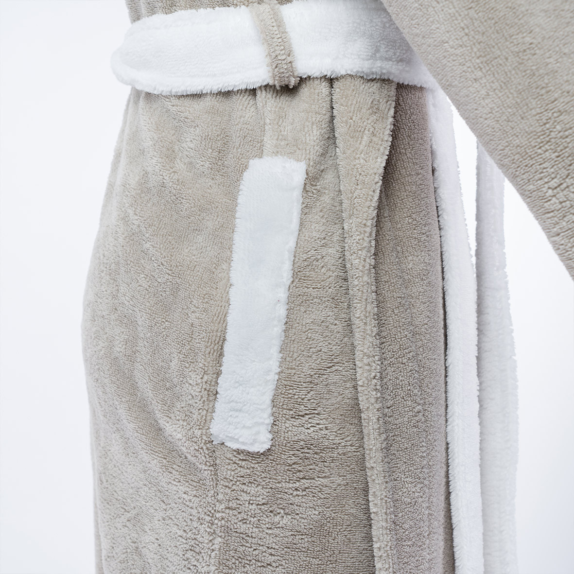 Bathrobe Dreamsoft "Jardins de Kyoto" - White and Taupe color